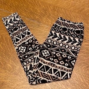 Cute black/cream/brown Aztec leggings